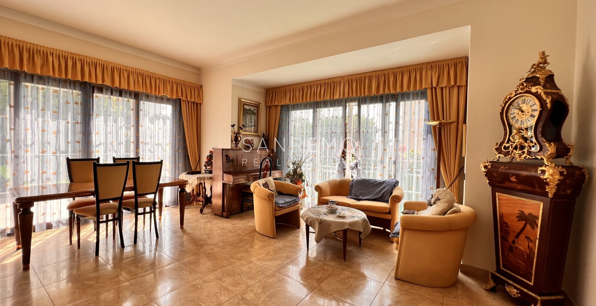 Lovely villa surrounded by greenery within walking distance of the Casino