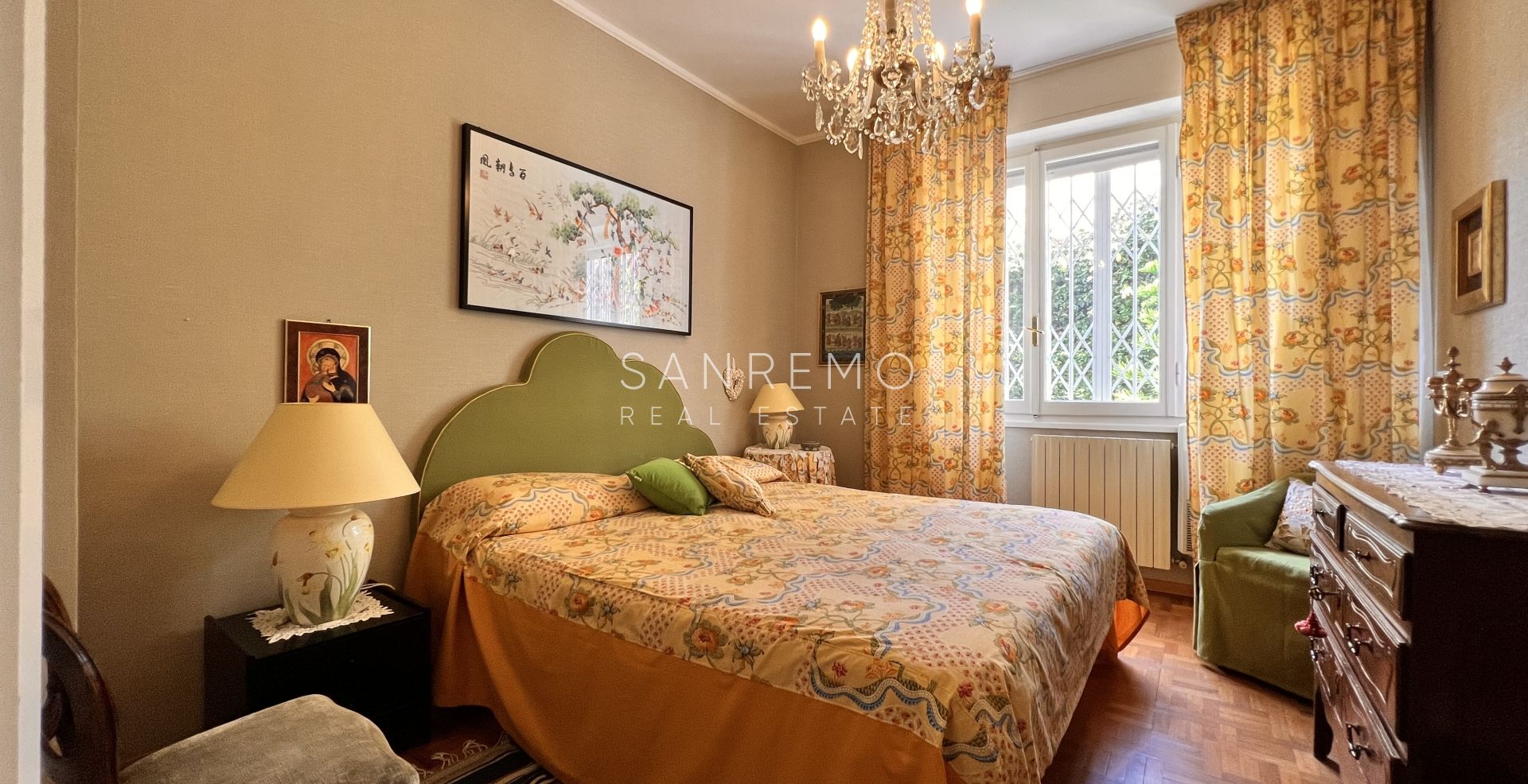 large apartment with terraces and garden in a great building with concierge