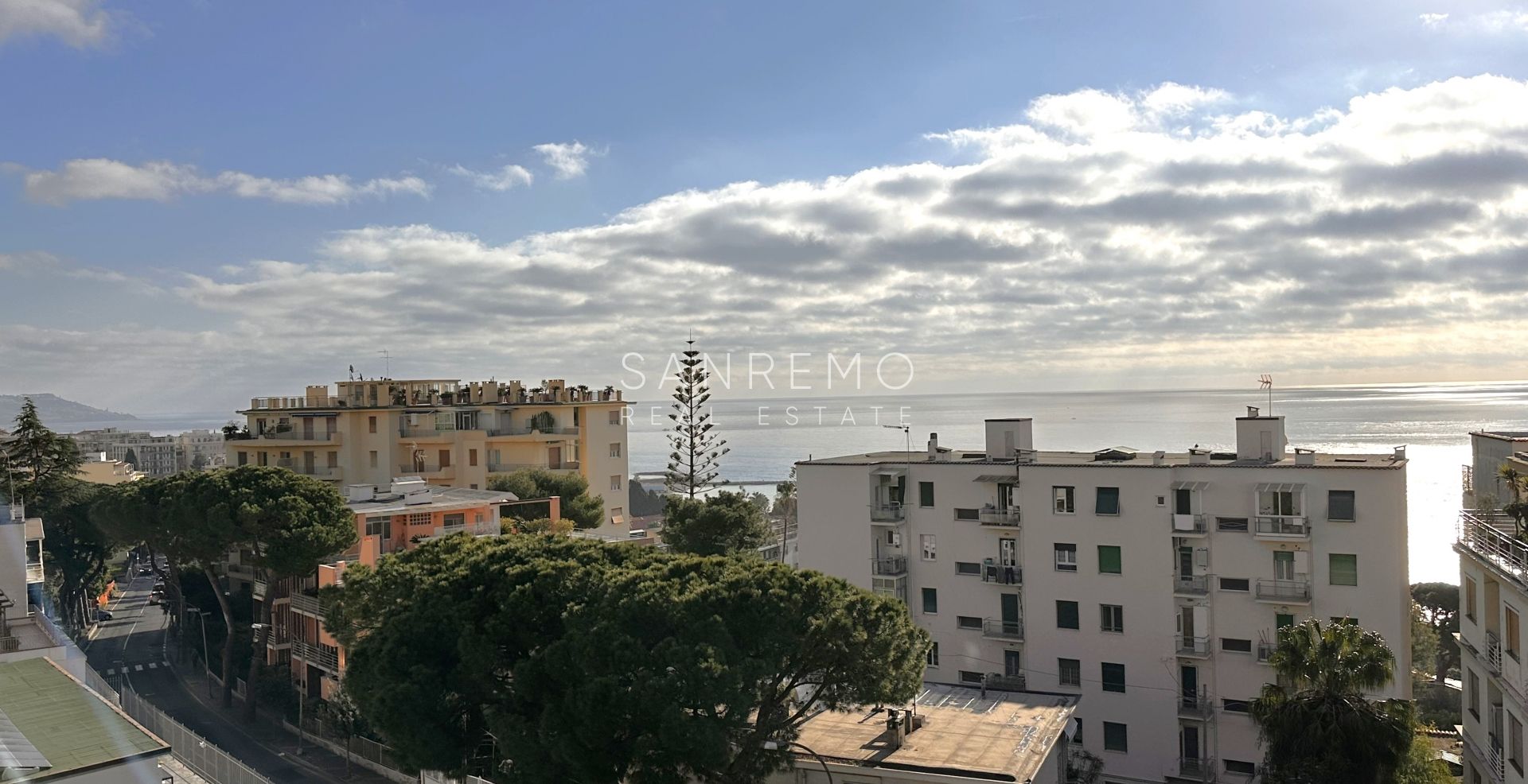 Recently renovated apartment with sea view