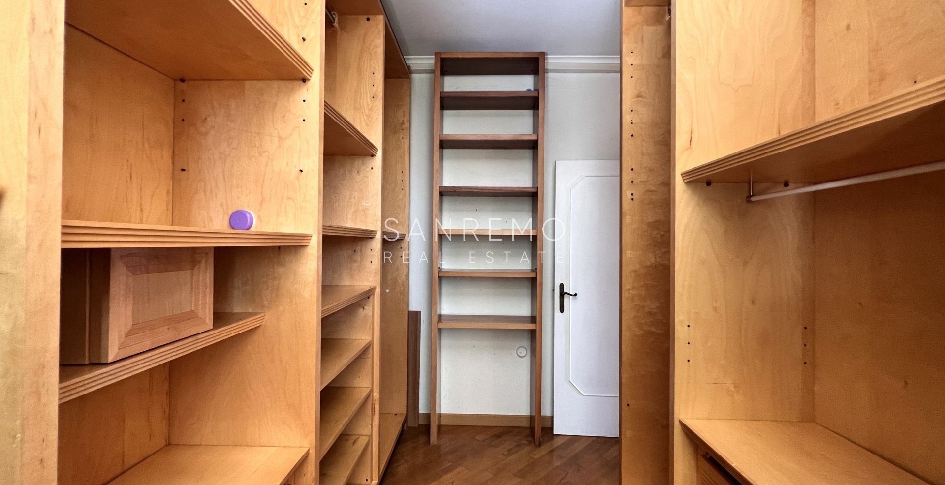 Penthouse with direct sea view