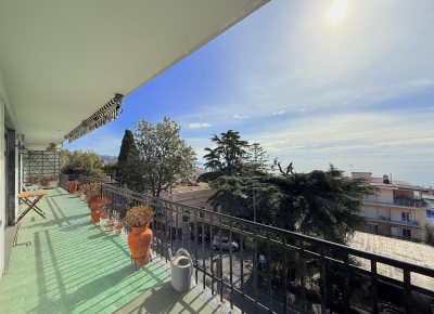 3 bedrooms apartment for sale in Sanremo with nice sea view