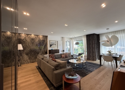 Prestigious sea view apartment with high-end finishes and luxury furnishings