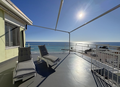 Penthouse with a magnificent sea view in one of the most sought-after areas of the Riviera