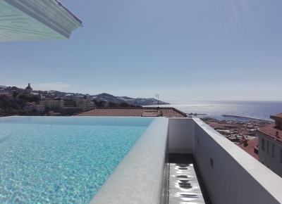 Penthouse and super penthouse with pool and panoramic sea view