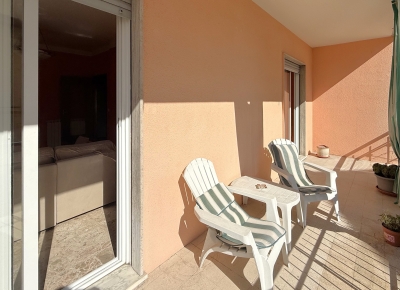 Spacious and bright one-bedroom apartment with a large terrace