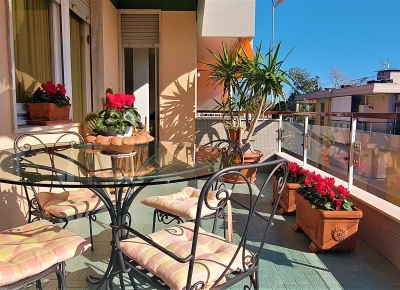 3 bed apartment close to the beach in 
