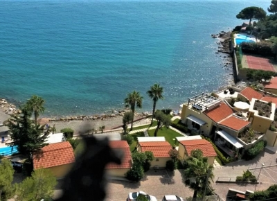 Litte villa in Bordighera on the sea 